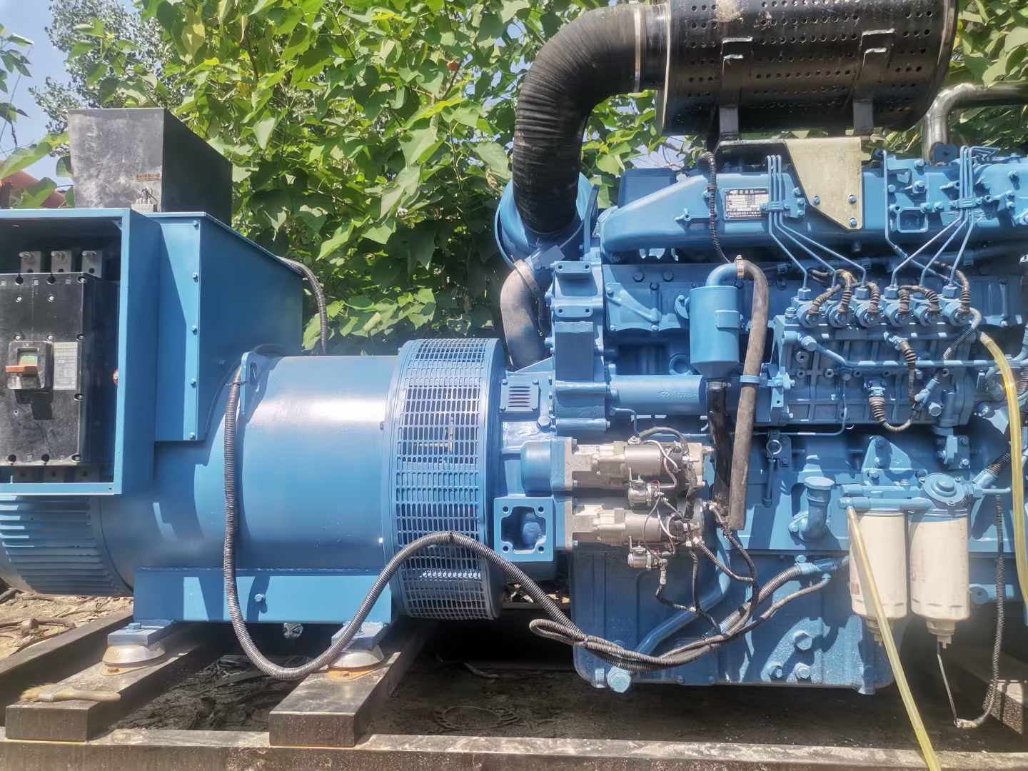 清原详细说明降低 800kW 柴油发电机输出电流波动的方法