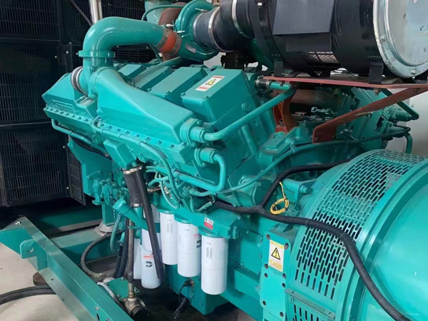 清原更换100kW柴油发电机组机油时，需要注意哪些事项？